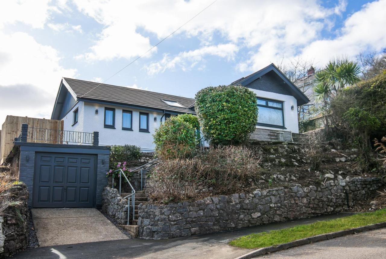 Luxury Property With Hot Tub And Sea Views Oystermouth Exteriér fotografie