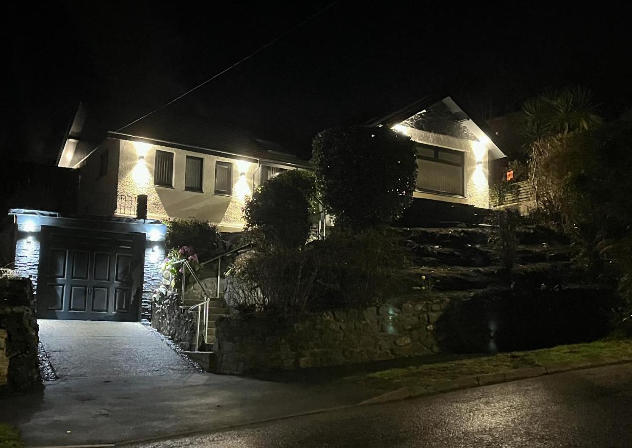Luxury Property With Hot Tub And Sea Views Oystermouth Exteriér fotografie