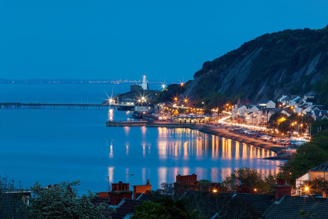 Luxury Property With Hot Tub And Sea Views Oystermouth Exteriér fotografie
